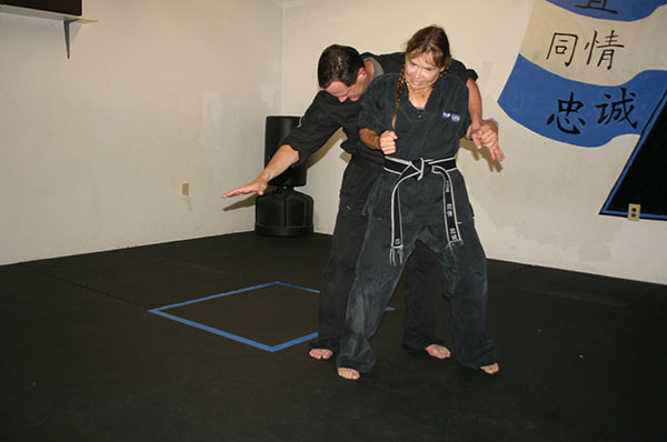 Kempo Karate elbow to solar plex