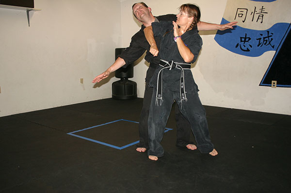 Kempo Karate elbow to chin